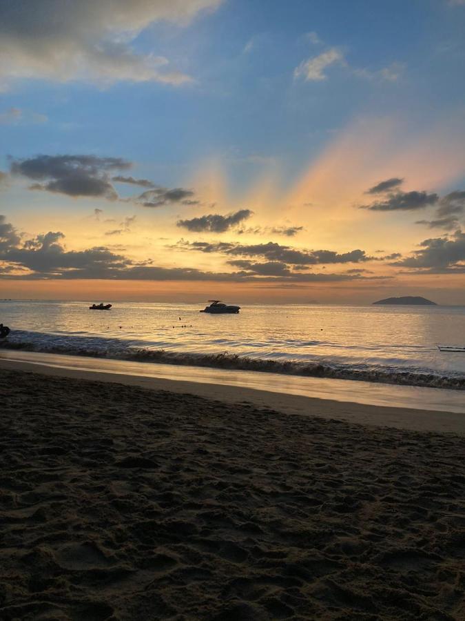 Suite Pe Na Areia- Espaco Independente Na Praia Do Curral Com Localizacao Privilegiada - Simplicidade E Comodidade Com O Por Do Sol Mais Lindo De Ilhabela - Melhor Custo Beneficio Para Ate 4 Pessoas , Na Av Jose Pacheco Do Nascimento Nº 7682 외부 사진
